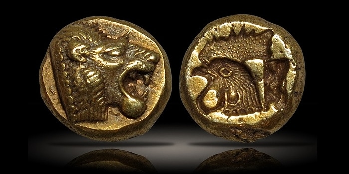 Lesbos, Mytilene EL Hekte. Circa 521-478 BCE. Lion’s head right with open jaws, the truncation with a rim of dots / Incuse cockerel’s head left, collar of five pearls, behind an irregular oblong object. Bodenstedt 7 (a/a) De Luynes 2544. 2.55g, 10mm, 1h. Good Extremely Fine.
