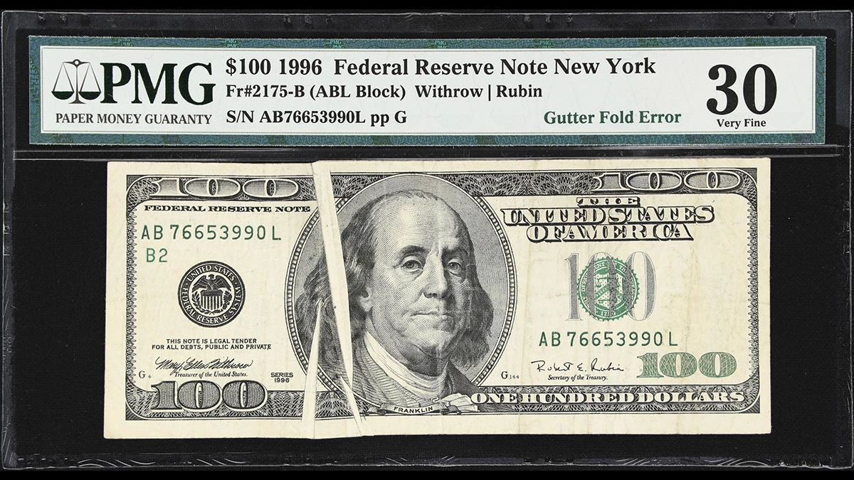 Series 1996 $100 Federal Reserve Note with Gutter Fold Error. Image: Stack's Bowers.