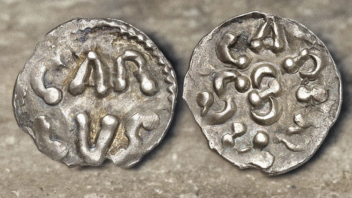 Karl Class I Silver Denier. Chartres. 1.03 g 17.5 mm (768-771). Image: MDC Monnaies de Collection sarl / CoinWeek.